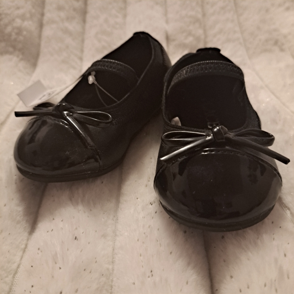 The Children's Place shoes for baby size 4 black dress shoes